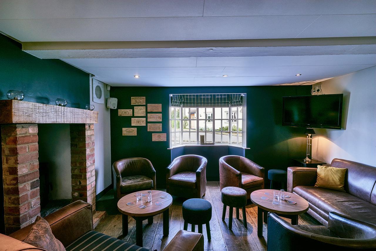 Отель The Queens Head 4*